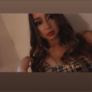 Meet your Posher, Alyssa